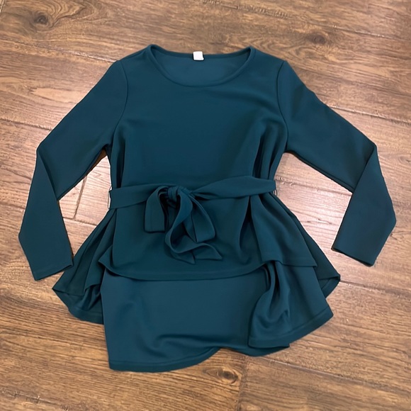 Tops - Size Small Hi-Lo Blouse